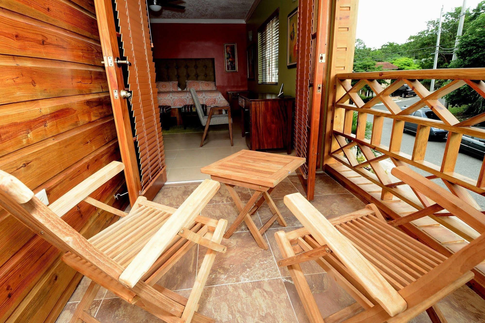 The Cabin At Long Mountain Country Club Кингстон Экстерьер фото