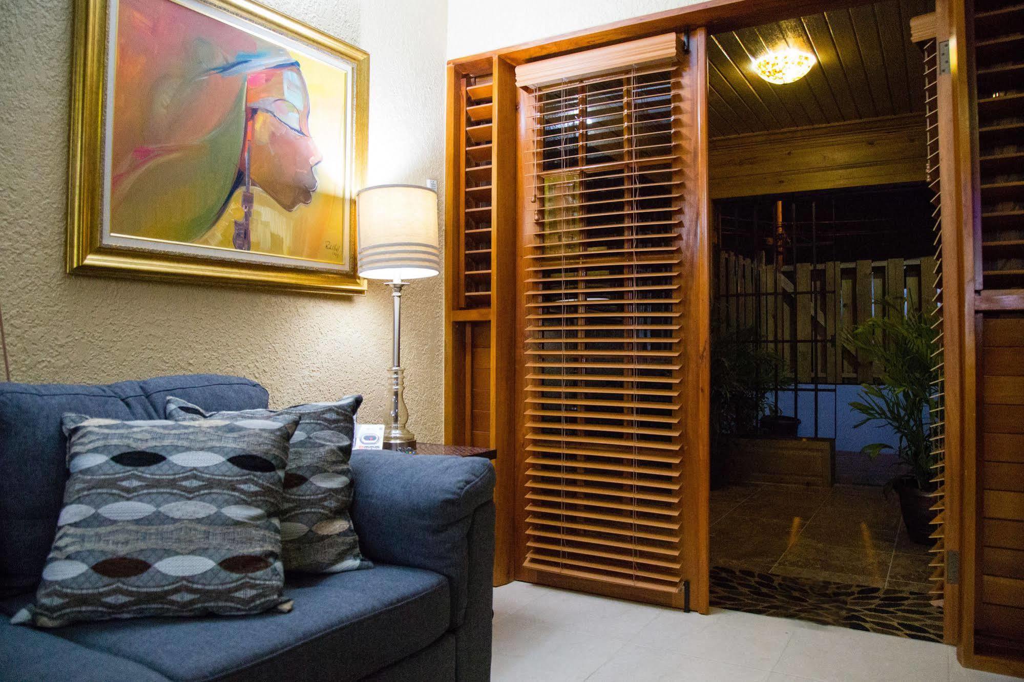 The Cabin At Long Mountain Country Club Кингстон Экстерьер фото