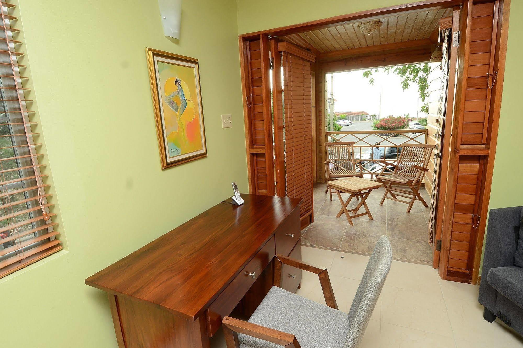 The Cabin At Long Mountain Country Club Кингстон Экстерьер фото