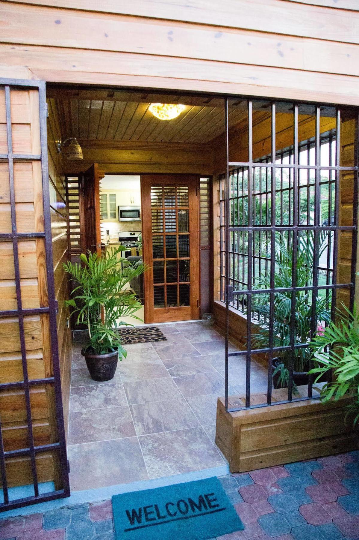 The Cabin At Long Mountain Country Club Кингстон Экстерьер фото